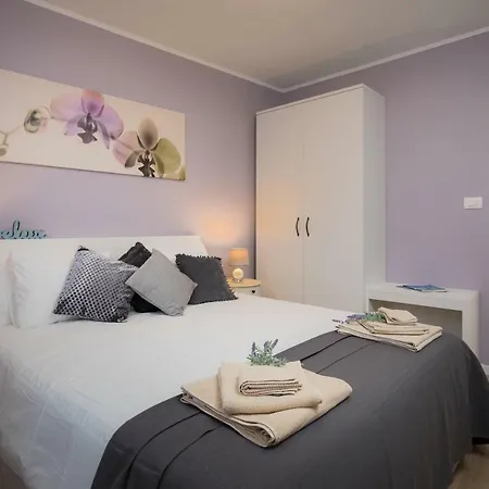Апартаменты Zlatin Dvor - For 3, Terrace, Center, At 5-min, Bike Friendly