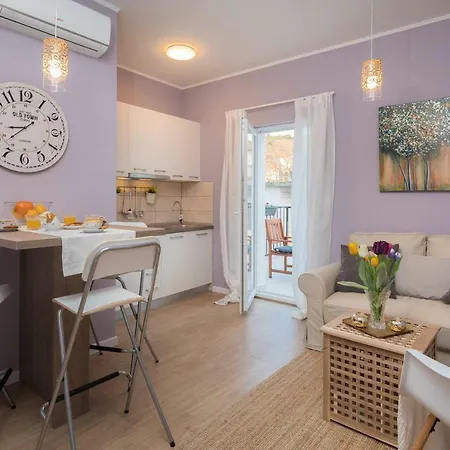 Апартаменты Zlatin Dvor - For 3, Terrace, Center, At 5-min, Bike Friendly *