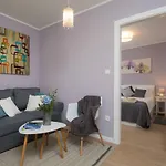 Apartment Zlatin Dvor - For 3, Terrace, Center, At 5-min, Bike Friendly Trogir