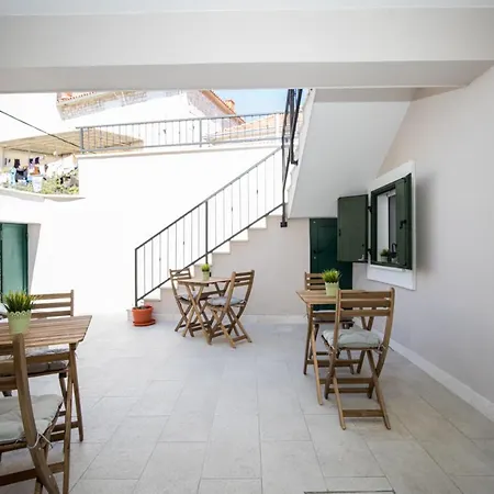 Zlatin Dvor - For 3, Terrace, Center, At 5-min, Bike Friendly Lejlighed *