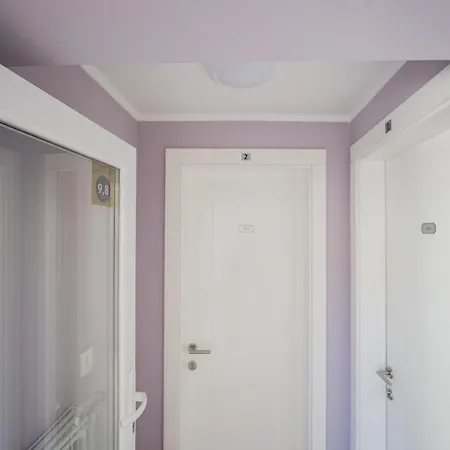 Apartment Zlatin Dvor - For 3, Terrace, Center, At 5-min, Bike Friendly Trogir