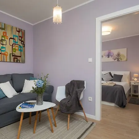 Apartman Zlatin Dvor - For 3, Terrace, Center, At 5-min, Bike Friendly Trogir