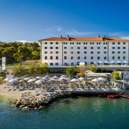Zlatin Dvor - For 3, Terrace, Center, At 5-min, Bike Friendly Trogir