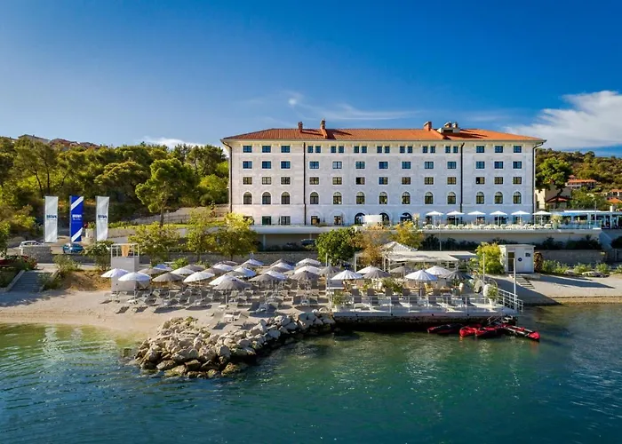Zlatin Dvor - For 3, Terrace, Center, At 5-min, Bike Friendly Trogir