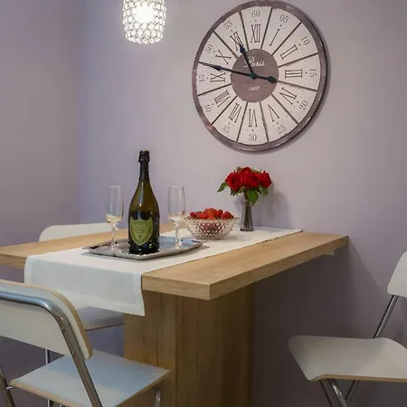 Zlatin Dvor - For 3, Terrace, Center, At 5-min, Bike Friendly