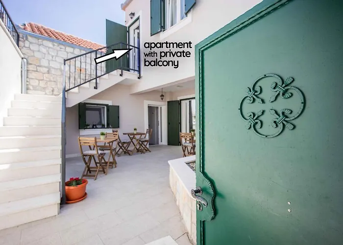 Zlatin Dvor - For 3, Terrace, Center, At 5-min, Bike Friendly * Trogir