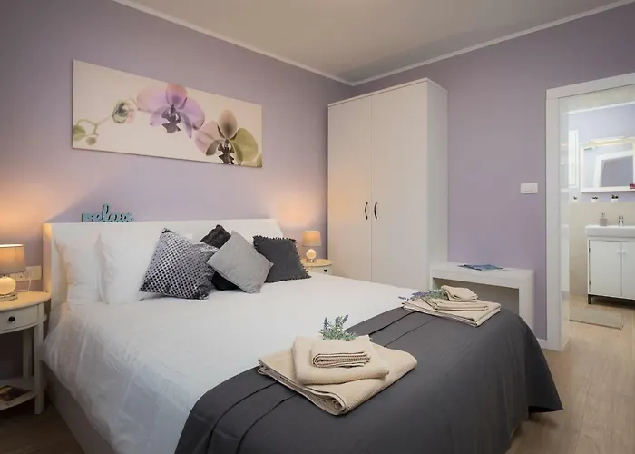 Appartement Zlatin Dvor - For 3, Terrace, Center, At 5-min, Bike Friendly