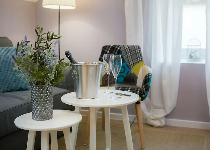 Zlatin Dvor - For 3, Terrace, Center, At 5-min, Bike Friendly Appartement Trogir