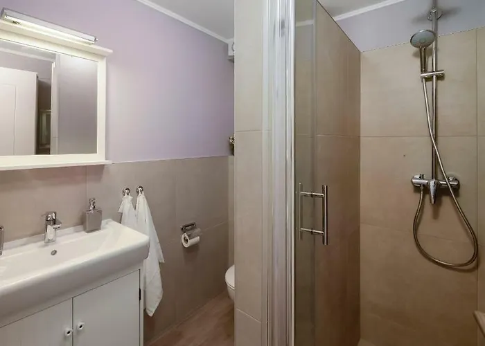 Zlatin Dvor - For 3, Terrace, Center, At 5-min, Bike Friendly * Trogir